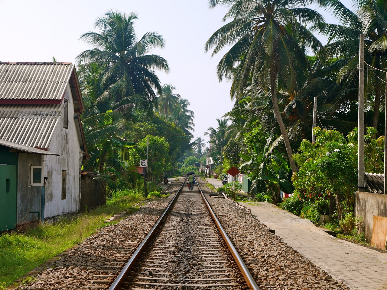 SriLanka Hikkaduwa Train