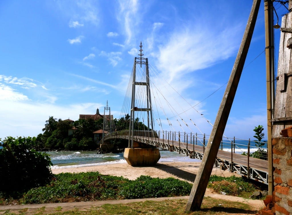 Sri Lanka Matara Parawi Duwa Temple malindkate
