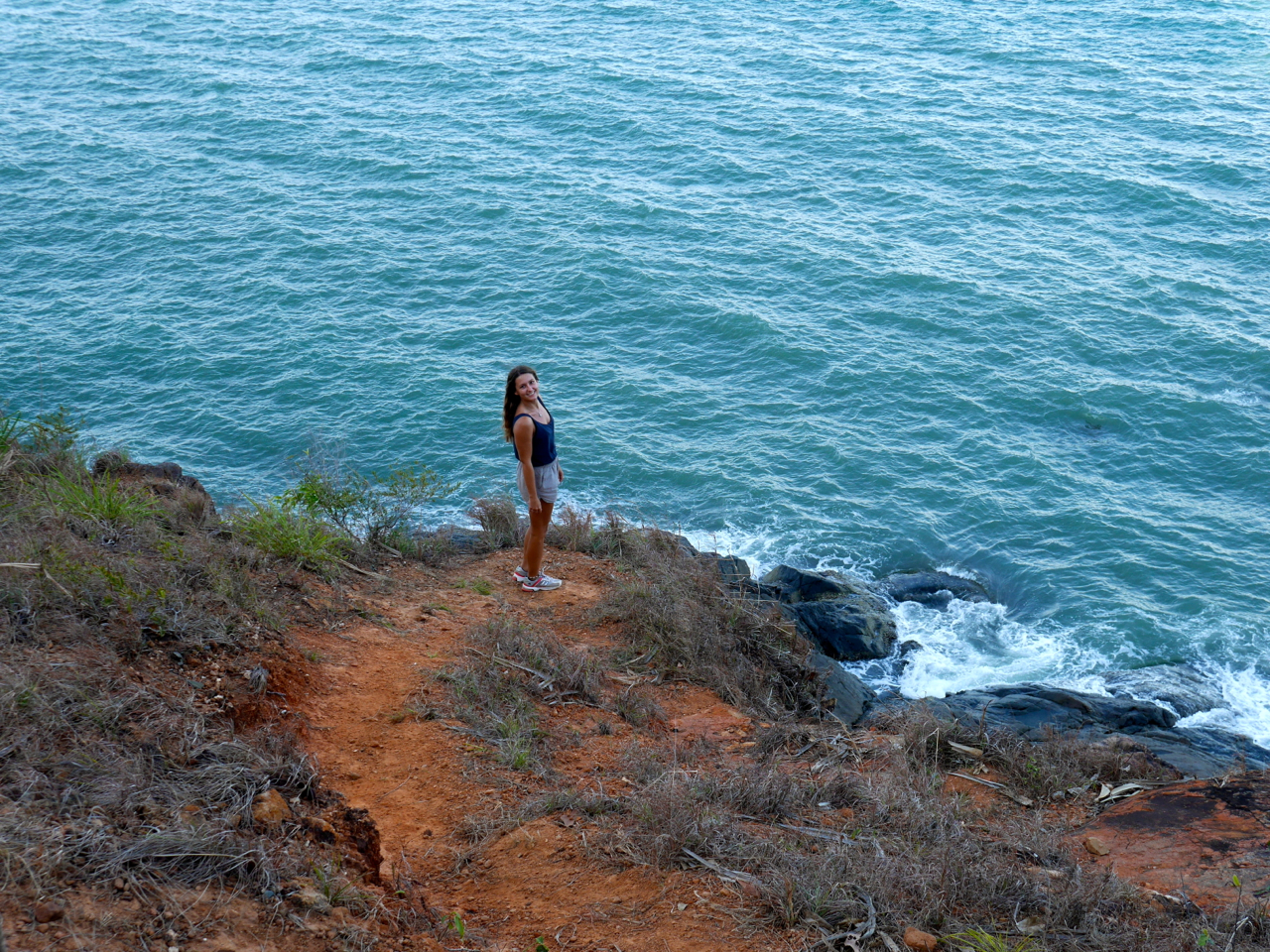 Cairnes Australia Blogpost traveler Girl Ocean